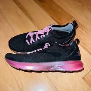 Women’s BROOKS Levitate 2 LE